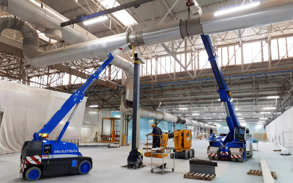 Pick&Carry cranes for industrial maintenance